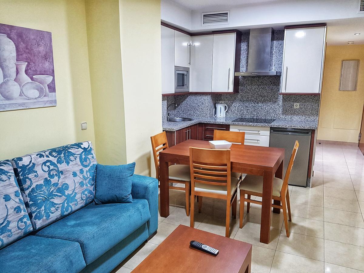 Apartamentos Dona Lucia Torremolinos Exteriör bild