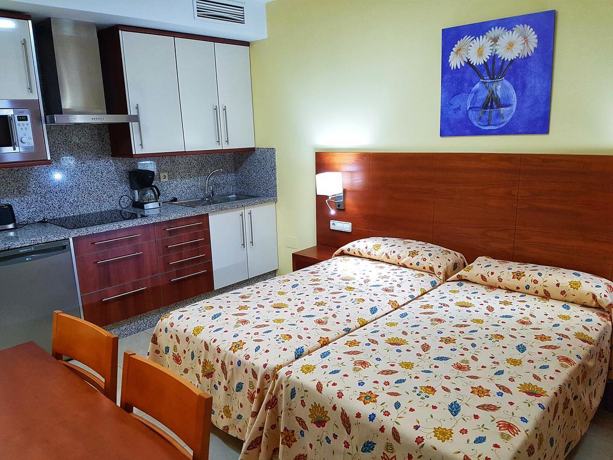 Apartamentos Dona Lucia Torremolinos Exteriör bild